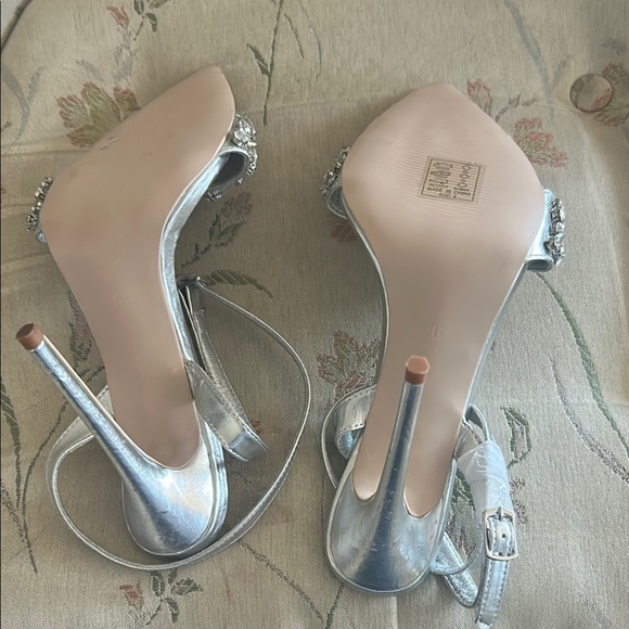 Elegant Silver Women's Heels - Picture 3 of 5